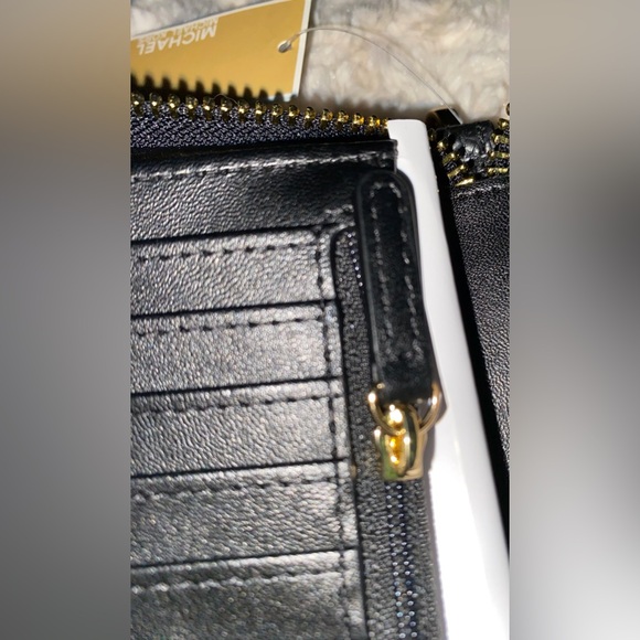 SALE! Michael Kors Large Jet Set Travel Phone Wristlet NEW WITH TAGS - Picture 12 of 16